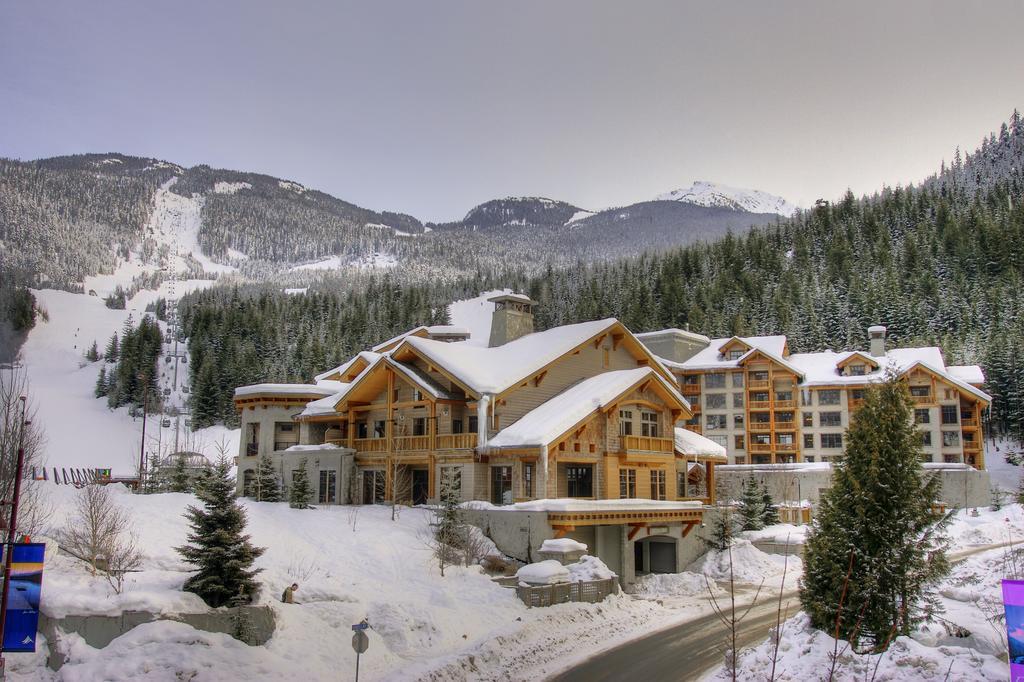 Lodging Ovations Hotel Whistler Exterior foto